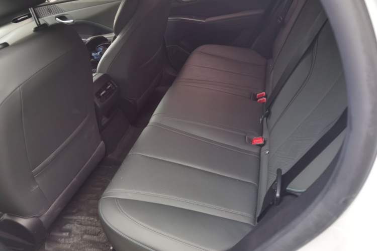 Used BYD Qin PLUS 2025 DM-i Smart Drive 120KM Superior Model
