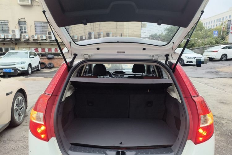 Used Dongfeng Aeolus H30 2013 CROSS 1.5L Automatic Luxury Model
