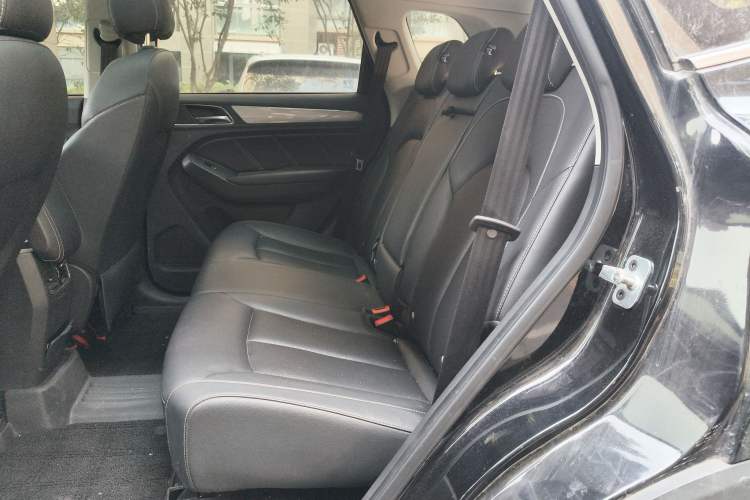 Used Roewe RX5 2019 20T Two-Wheel Drive Manual 4G Connect Platinum Edition
