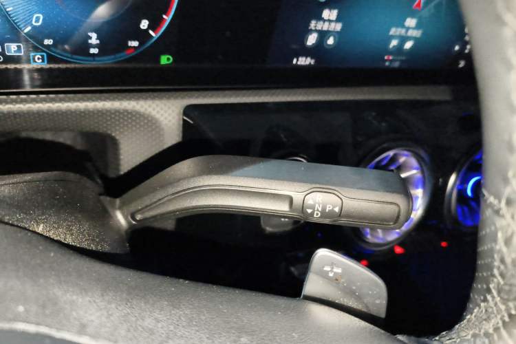 Used Mercedes-Benz A-Class 2022 Revised Version A 200 L Sport Sedan Fashionable Style