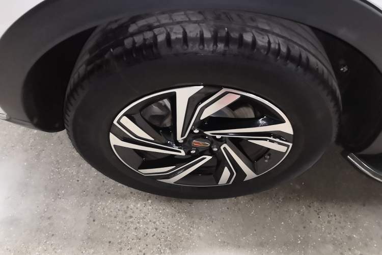 Used Hongqi HS5 2022 Revised Version 2.0T Smart Connect Flagship Edition