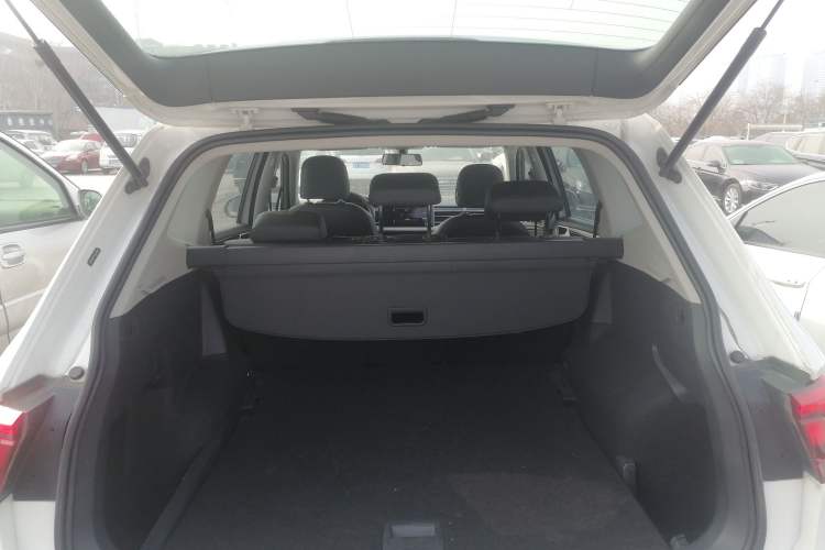 Used Volkswagen Tiguan L 2022 330TSI Automatic Two-Wheel Drive Comfort Edition
