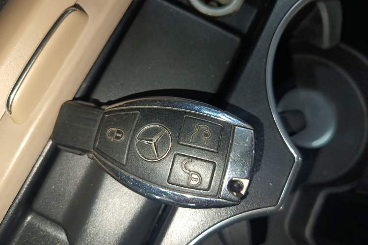 Used Mercedes-Benz M-Class 2014 ML 320 4MATIC
