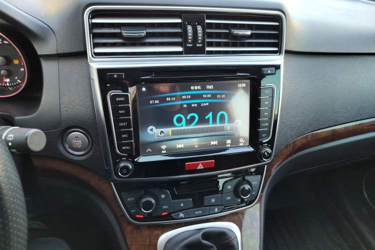 Used Haval H6 2017 Red-Label Sport Edition 1.5T Manual Two-Wheel Drive Elite Model
