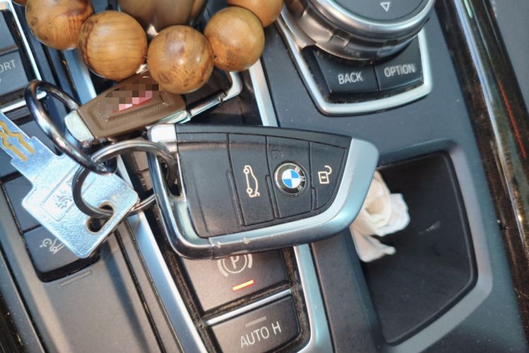 Used BMW X5 2015 xDrive28i
