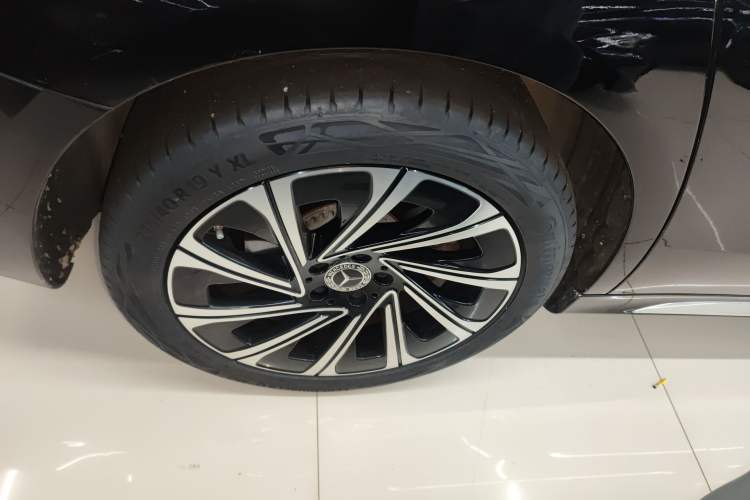 Used Mercedes-Benz E-Class 2024 Facelift E 300 L Luxury Edition
