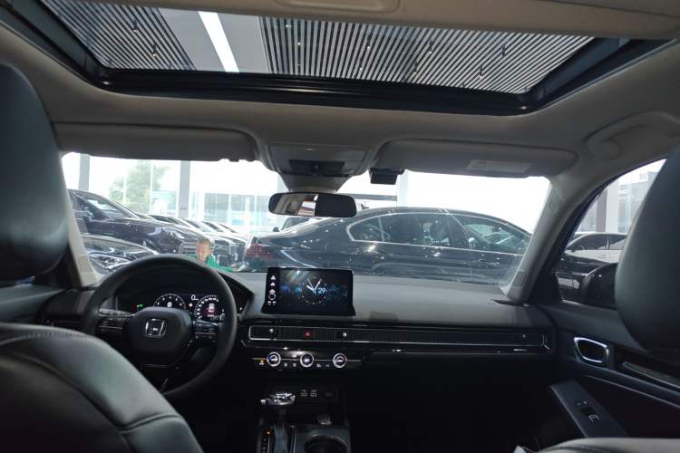 Used Honda Civic 2022 240TURBO CVT Dynamic Edition
