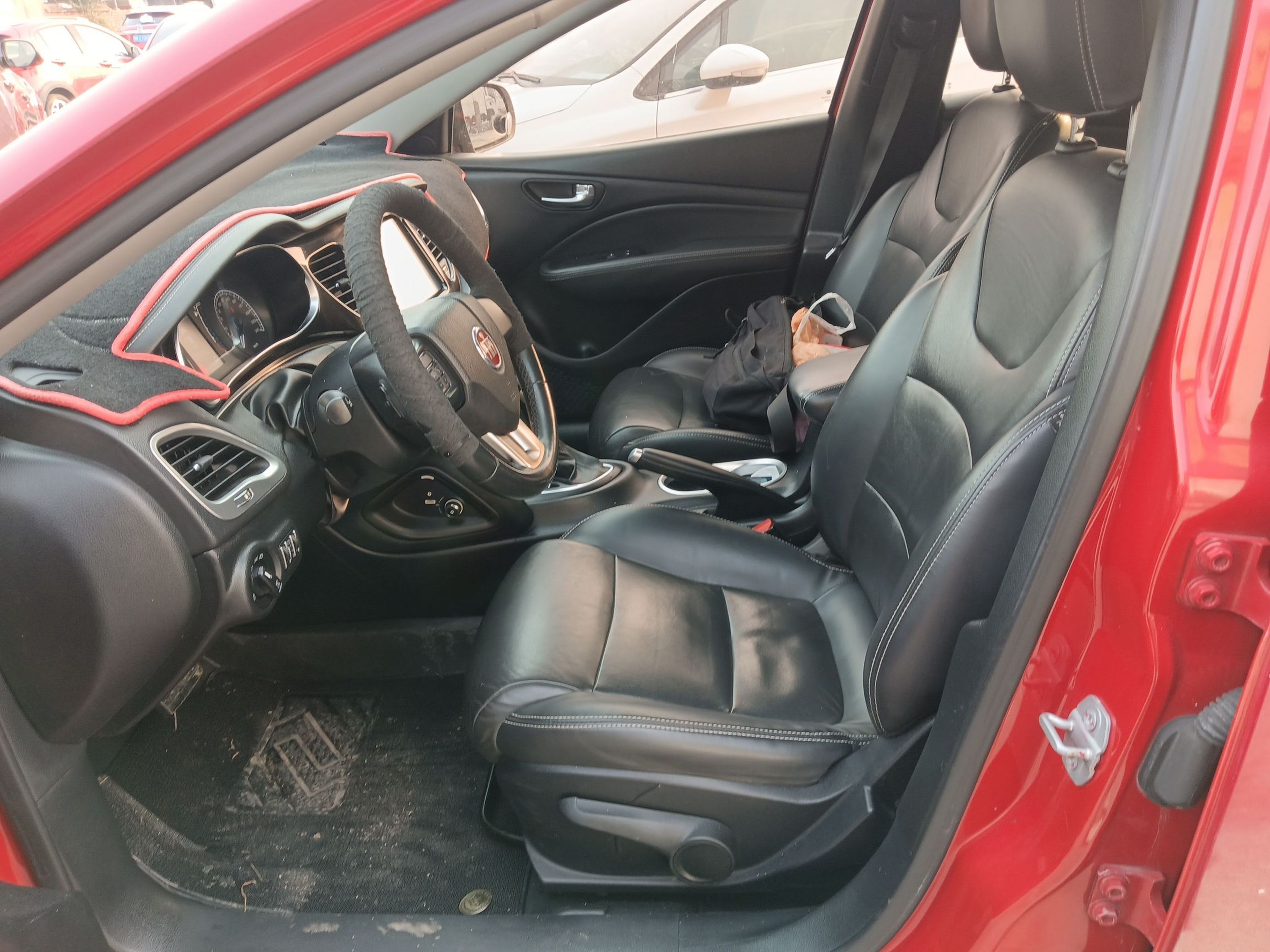 Переднее сиденье в автомобиле