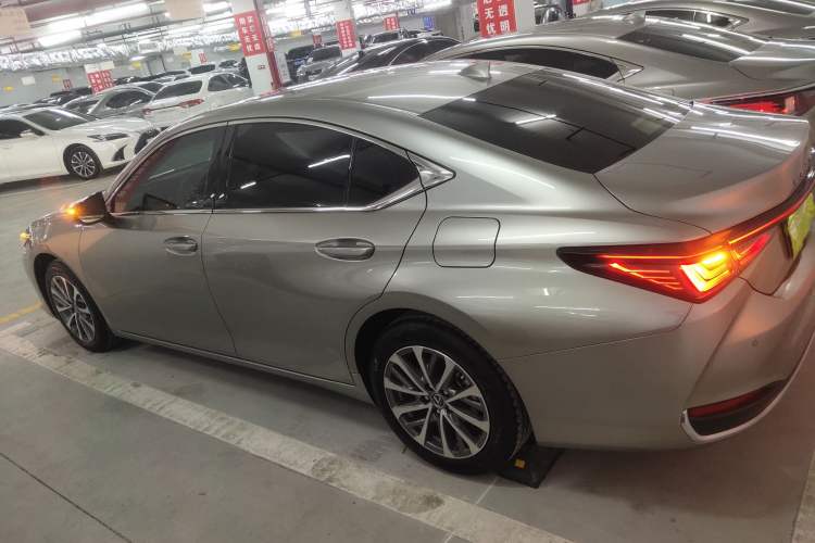 Used Lexus ES 2025 200 Premium Edition