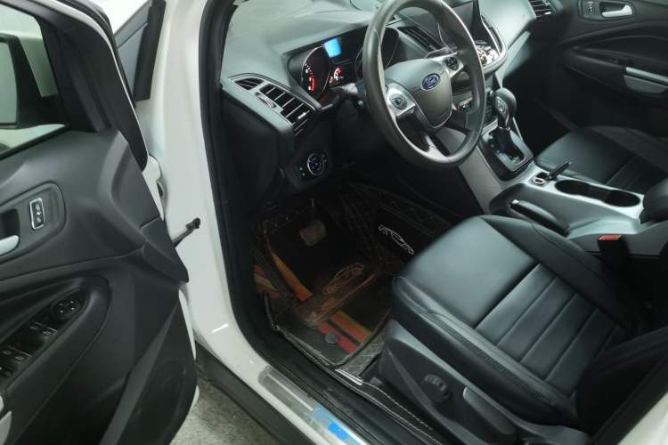 Used Ford Kuga 2015 1.5L GTDi Two-Wheel-Drive Comfort Model
