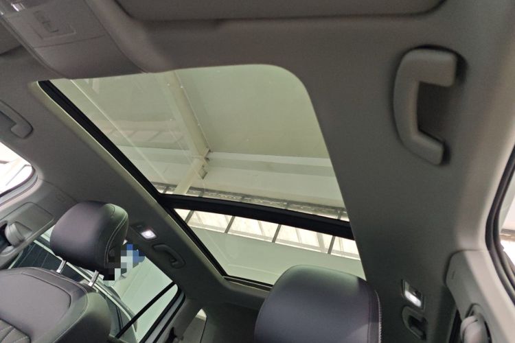 Used Volkswagen Tiguan L 2024 Outstanding Model 300TSI Automatic Two-Wheel Drive Longteng Edition