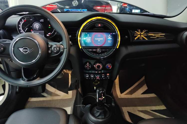 Used  MINI 2021 1.5T COOPER Classic Edition