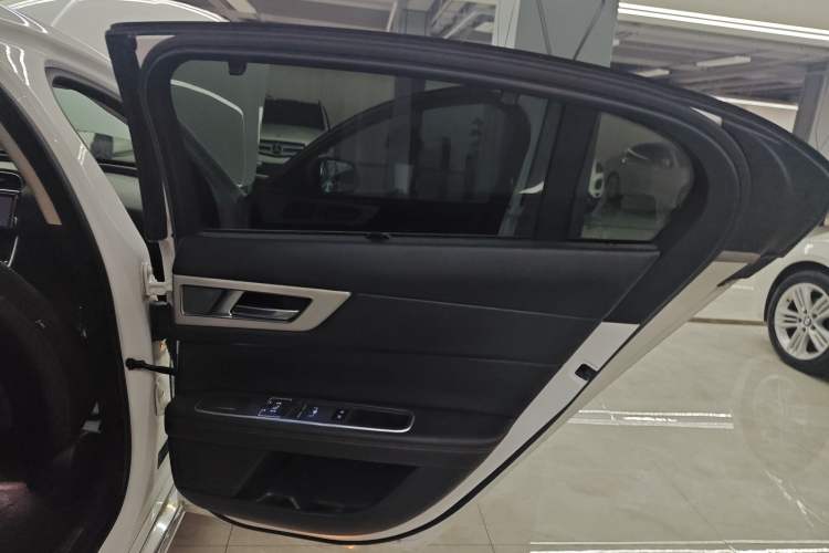 Used Jaguar XEL 2019 2.0T 200 PS Deluxe Edition
