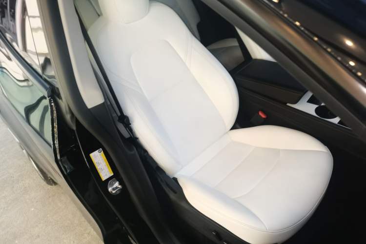 Used Tesla Model Y 2021 Standard Range Rear-Wheel Drive Version
