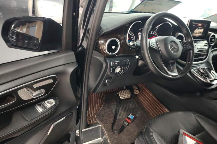 Used Mercedes-Benz V-Class 2018 V 260 L Prestige Extended Version China VI