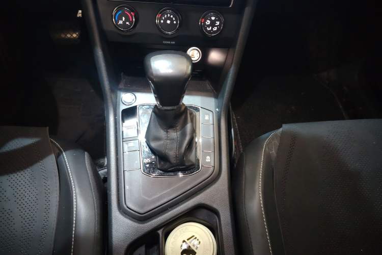 Used Volkswagen Tiguan L 2018 330TSI Automatic Two-Wheel Drive Luxury Edition