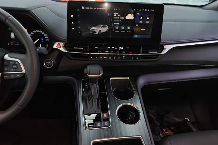 Used Toyota Sienna 2024 2.5L Hybrid Prestige Deluxe Edition
