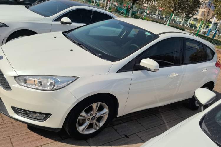 Used Ford Focus 2017 Hatchback 1.6L Automatic Comfort Plus SmartDrive Edition
