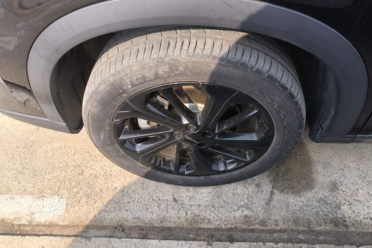 Used Dongfeng Aeolus Huge 2024 Mach Power 1.5T Luxury Model