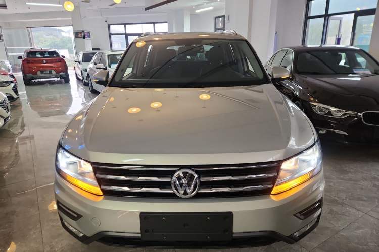 Used Volkswagen Tiguan L 2018 330TSI Automatic Two-Wheel Drive Luxury Edition
