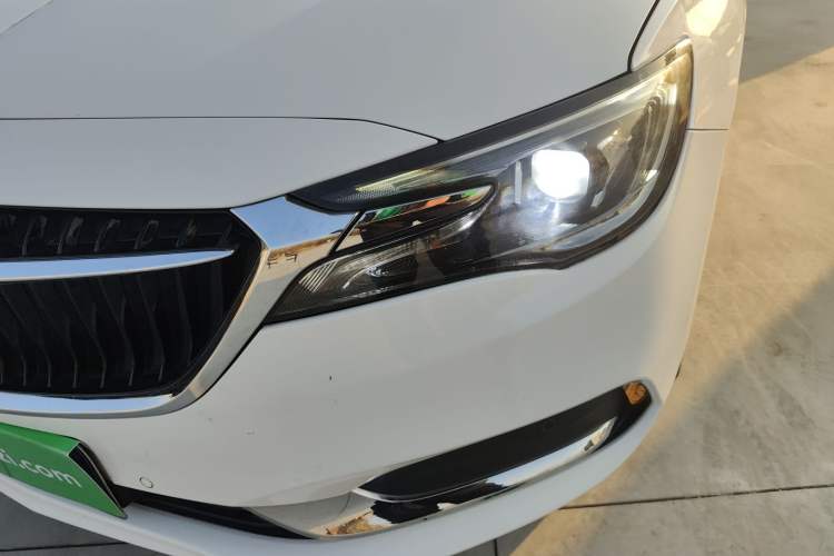 Used Buick GL6 2019 18T 6-Seater Connected Luxury Version China VI Standard
