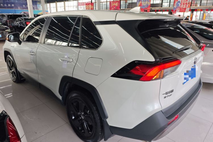 Used Toyota RAV4 2022 Dual-Engine 2.5L E-CVT Four-Wheel Drive Elite Plus Edition
