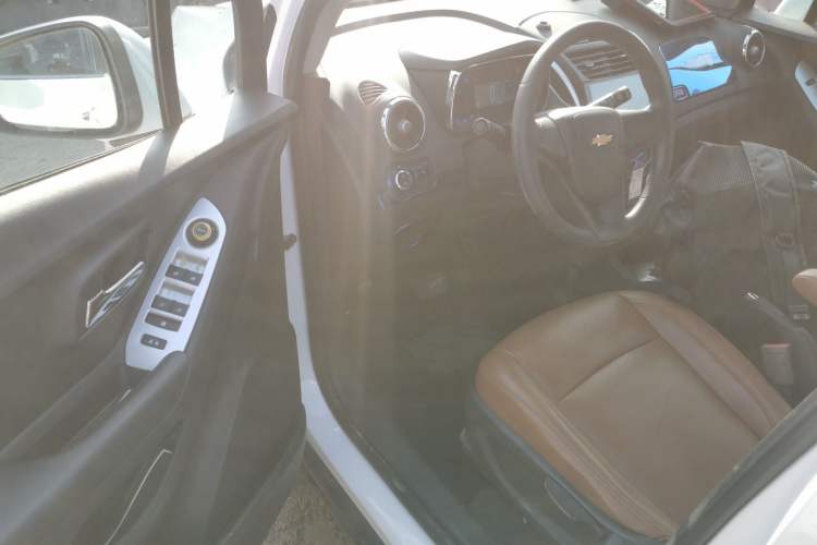 Used Chevrolet Trax 2016 1.4T Automatic Two-Wheel Drive Comfort Version with Sunroof
