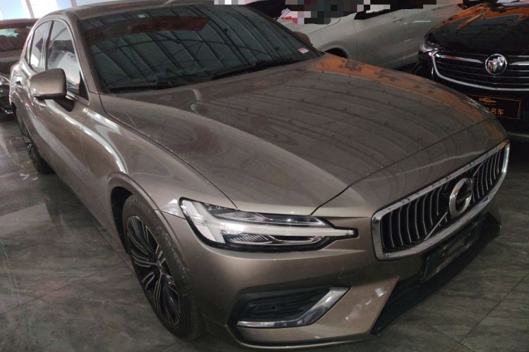 Used Volvo S60 2022 B4 Zhiyuan Luxury Edition