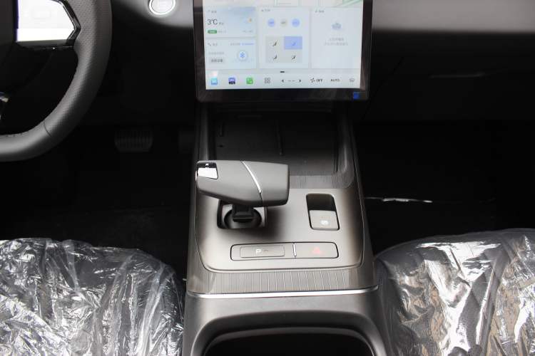 Used Changan Eado 2025 Blue Whale 1.5T 500Bar Flagship Model
