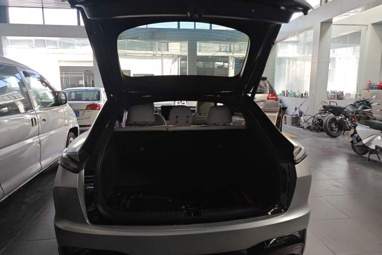 Used ONVO L60 2024 60 kWh Rear-Drive Version
