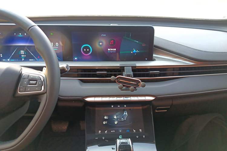 Used Chery Tiggo 8 PLUS 2022 290TGDI DCT Luxury Edition