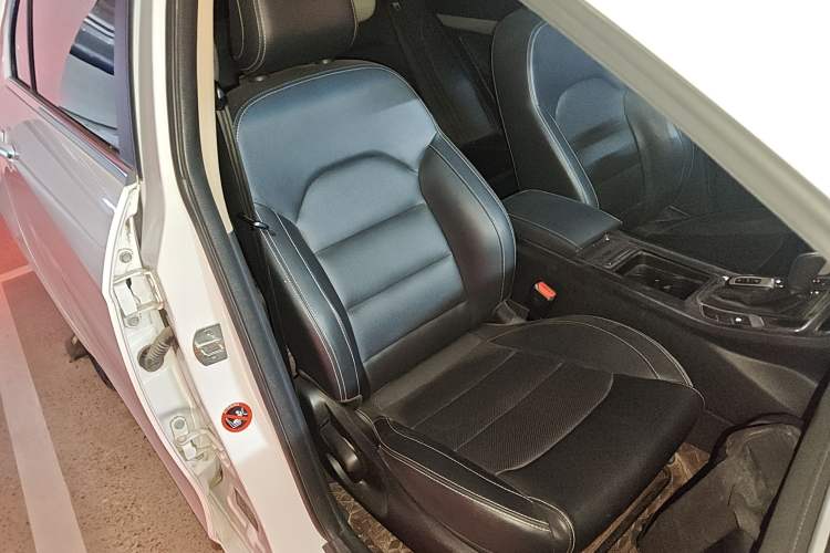 Used Geely Auto Emgrand 2018 1.5L CVT Upward Connect Edition
