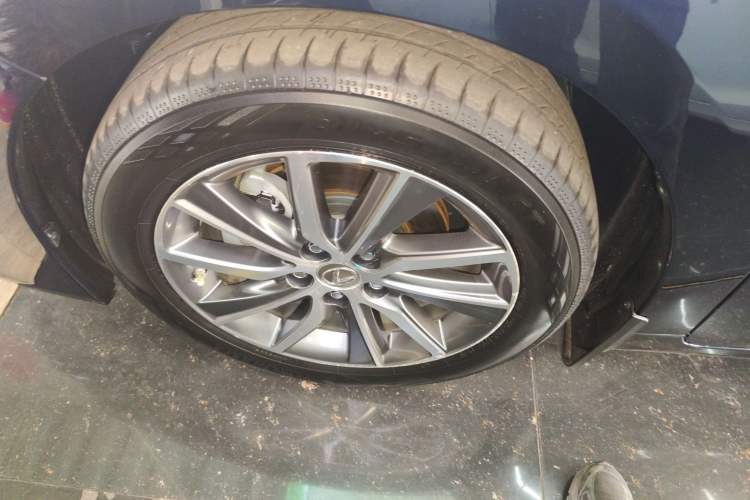 Used Lexus ES 2015 300h Comfort Edition