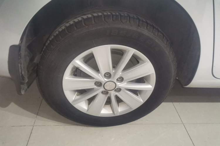 Used Volkswagen Jetta 2013 1.4L Manual Fashion Model