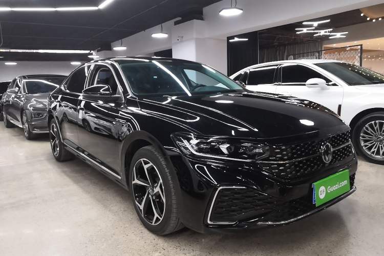 Used Volkswagen Passat 2023 Revised 330TSI Starry Elite Edition