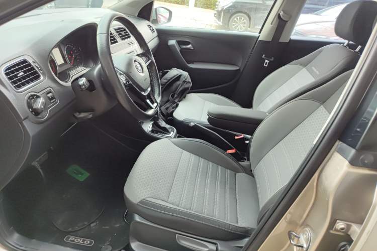 Used Volkswagen Polo 2014 1.6L Cross Polo Automatic
