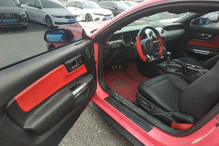 Used Ford Mustang 2015 2.3T Automatic U.S.-Spec Version
