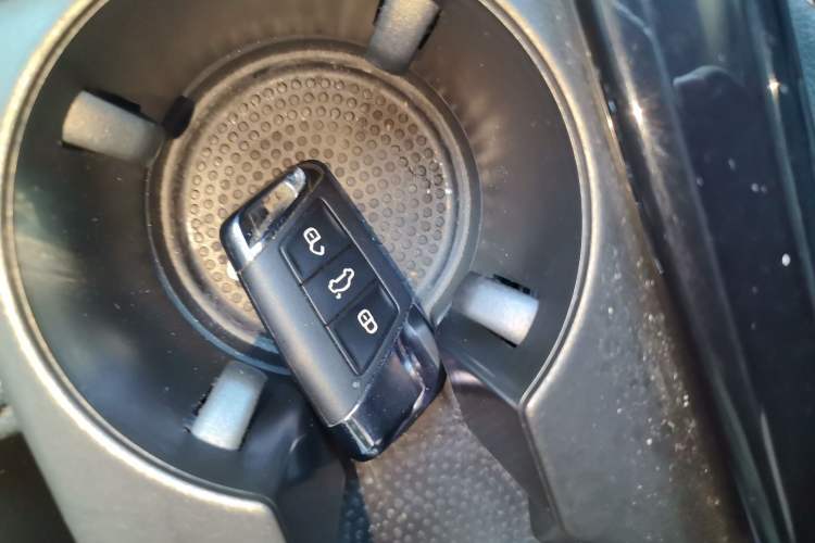 Used Volkswagen Passat 2020 Revised Version 330TSI Luxury Edition China VI Standard
