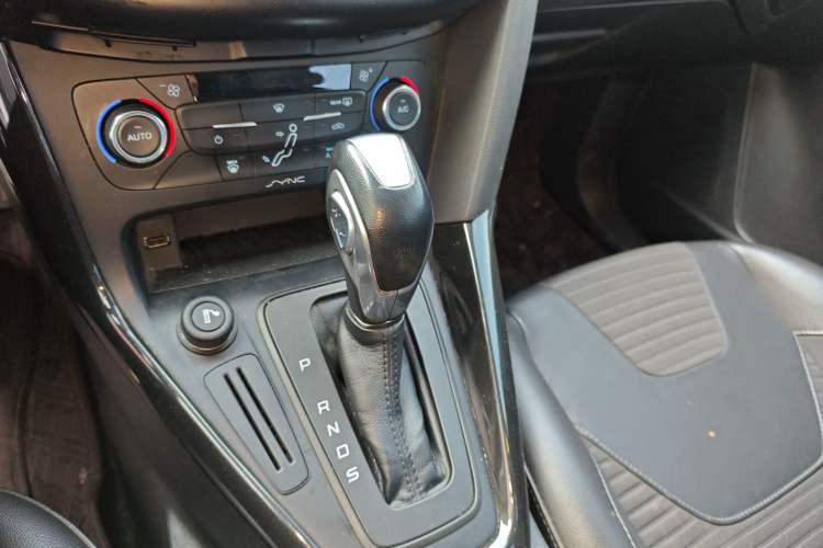 Used Ford Focus 2015 Sedan 1.6L Automatic Trend Model
