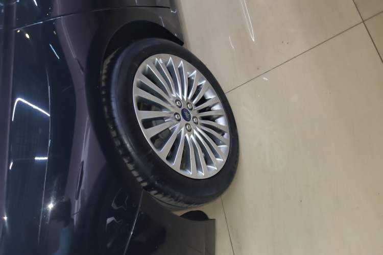 Used Ford Taurus 2017 EcoBoost 245 Flagship Model
