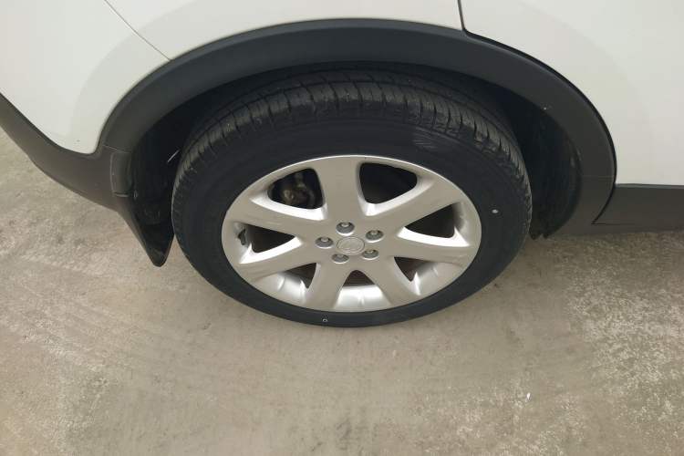 Used Buick Encore 2015 1.4T Automatic Two-Wheel Drive Urban Elite Version
