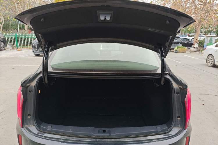 Used Hongqi E-QM5 2023 Revised Version Basic Travel Edition
