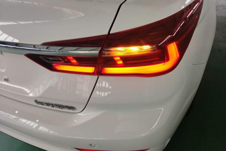 Used Ford Escort 2021 1.5L Automatic Diamond Edition
