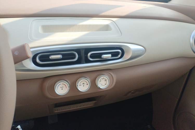 Used Wuling Hongguang MINIEV 2025 Four-Door Version Advanced Edition
