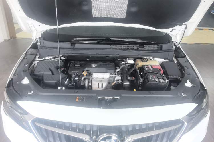 Used Buick GL6 2018 18T 5-seat Luxury Model
