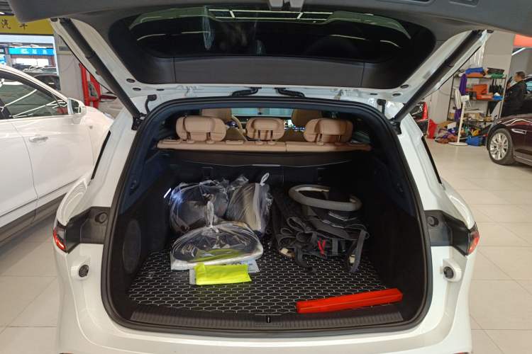 Used VOYAH FREE 2024 Ultra-Long Range Intelligent Driving Version
