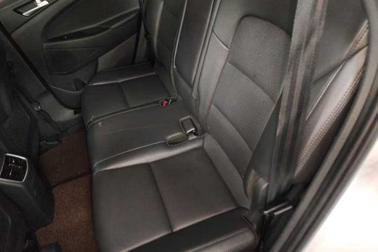 Used Hyundai Tucson 2015 1.6T Dual-Clutch Two-Wheel-Drive Smart Model
