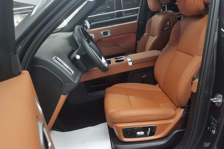 Used Li Auto L9 2025 Pro Smart Refresh Edition
