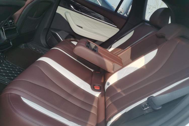 Used Geely Auto Monjaro L 2021 2.0TD DCT EVO Two-Wheel Drive Prestige Version
