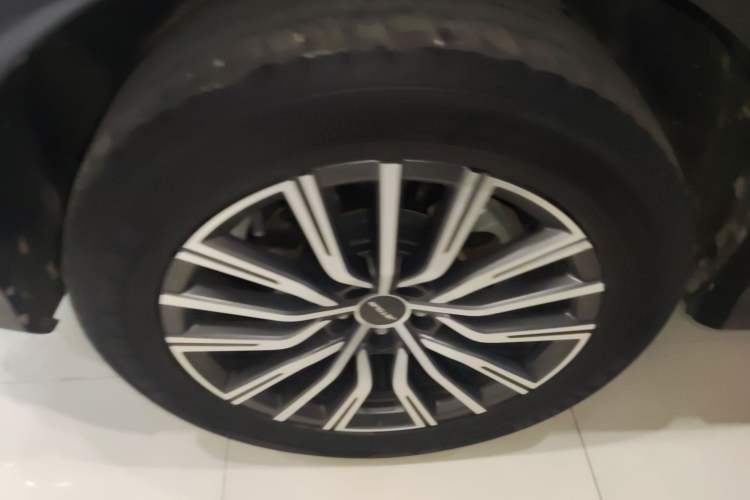 Used JETOUR X70 PLUS 2023 1.6T DCT Stronger 5-Seater
